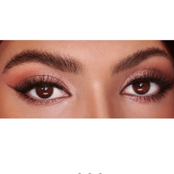 Charlotte Tilbury Exagger-Eyes Bigger Brighter Luxury Eyeshadow Palette - Picture 3 of 10